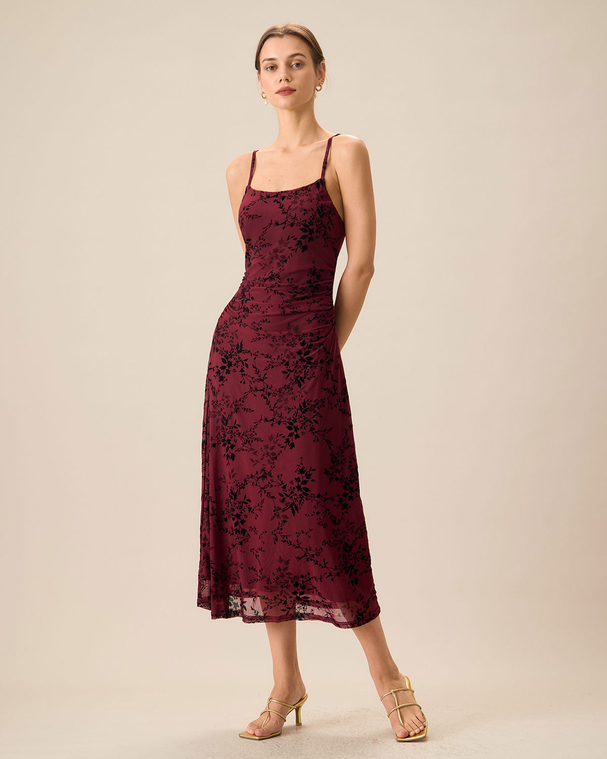 Vestido midi lencero floral rojo | Silueta estilizadora