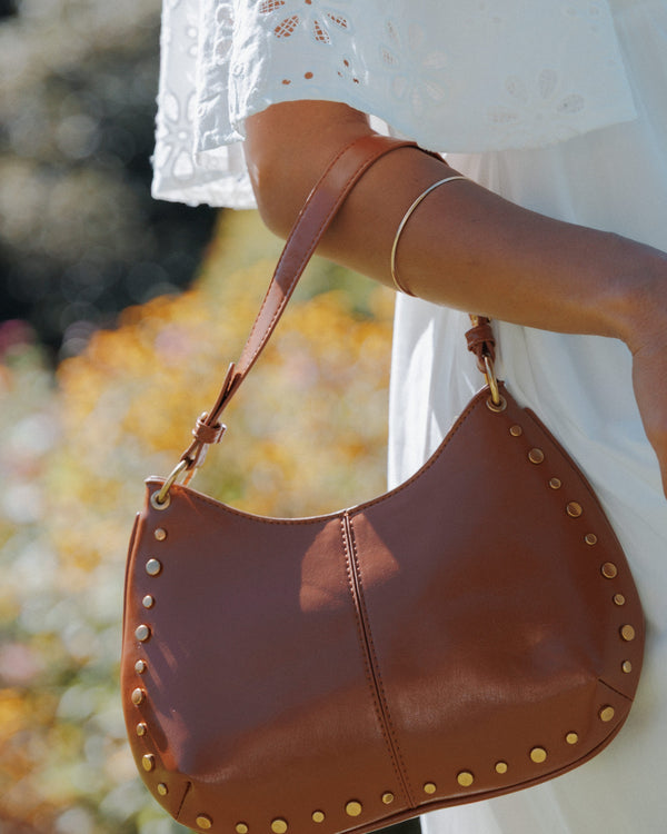 Bolso tostado con tachuelas | Diseño único