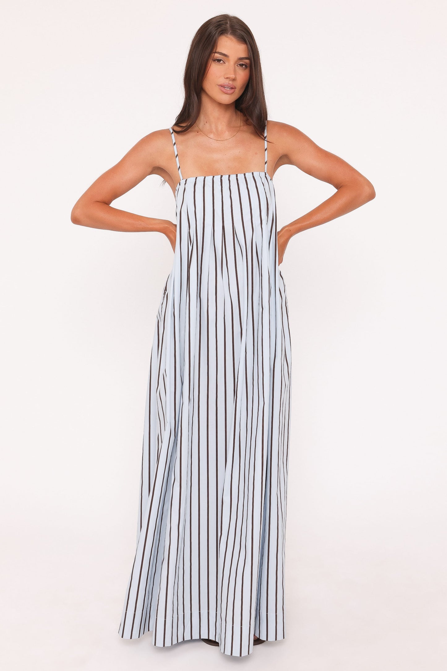 Vestido maxi rayas azul y marrón | Estiliza la figura