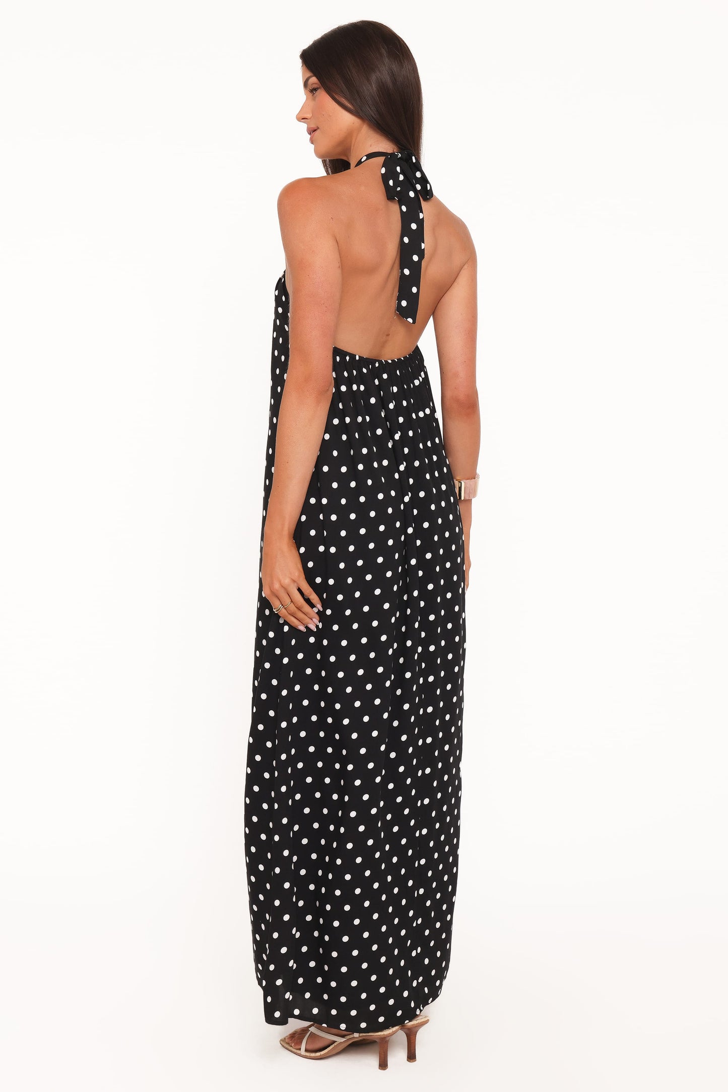 Vestido maxi lunares cuello halter | Muy favorecedor
