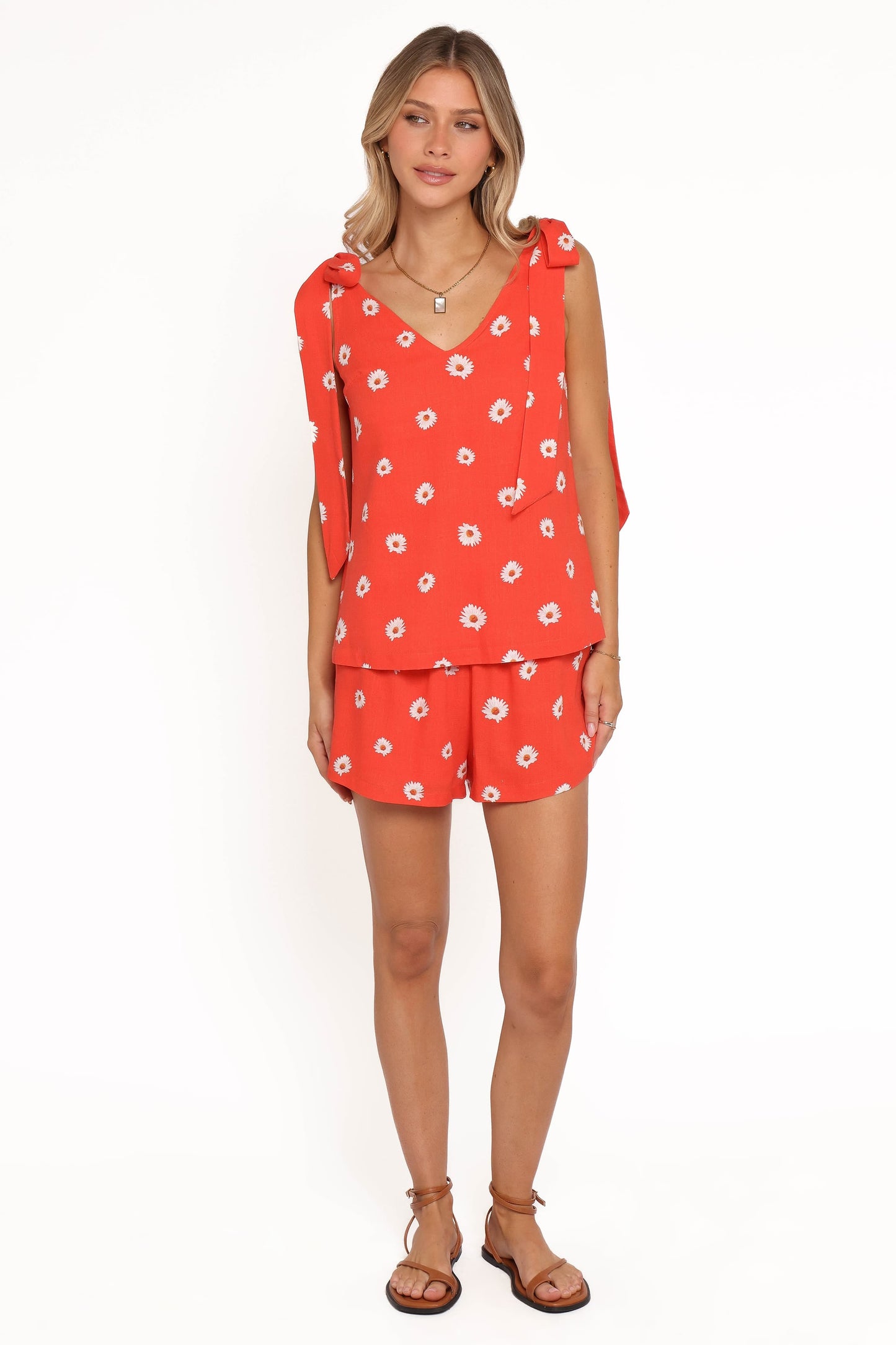 Conjunto shorts estampado margaritas | Muy favorecedor