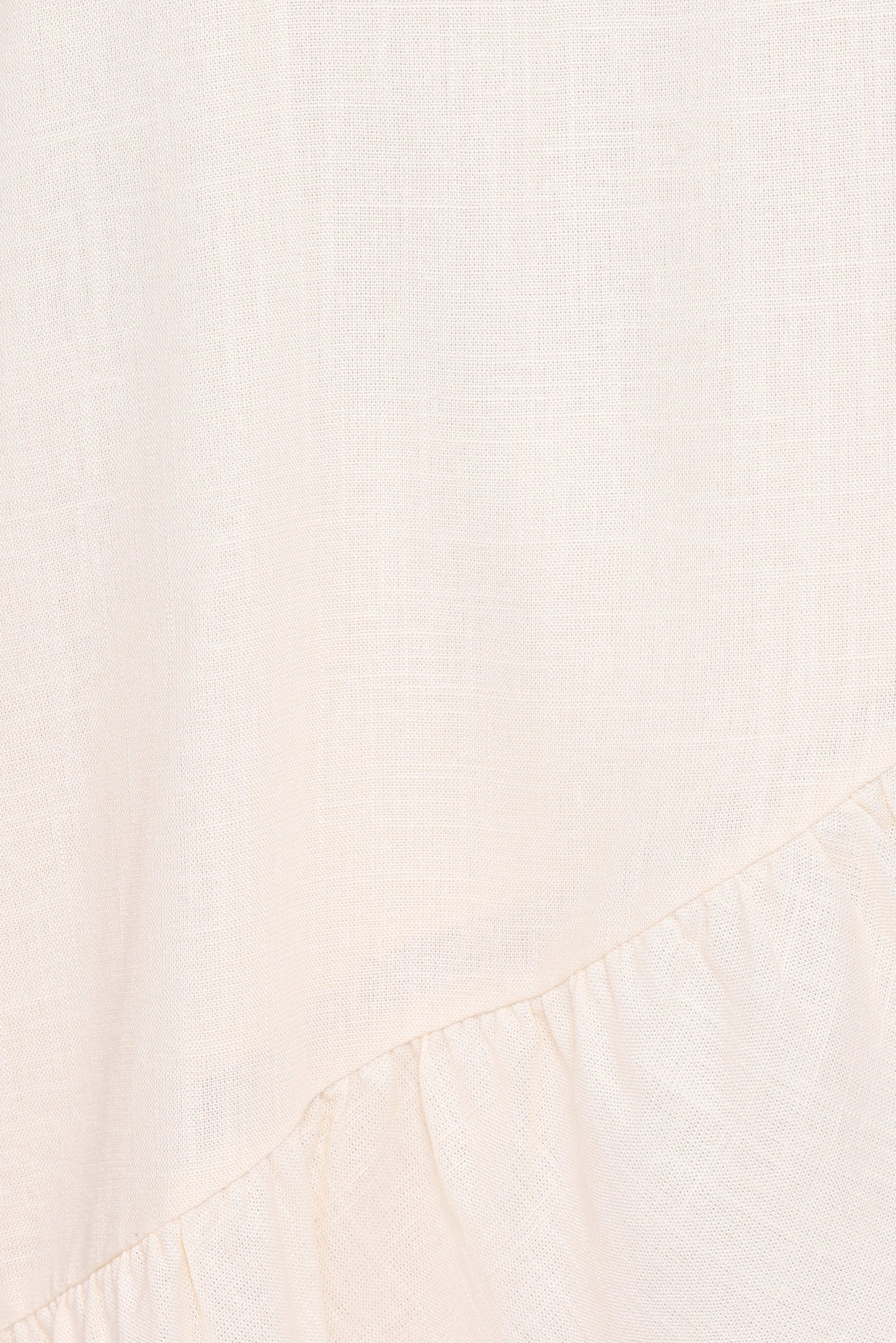Top asimétrico fluido crema | Elegancia moderna