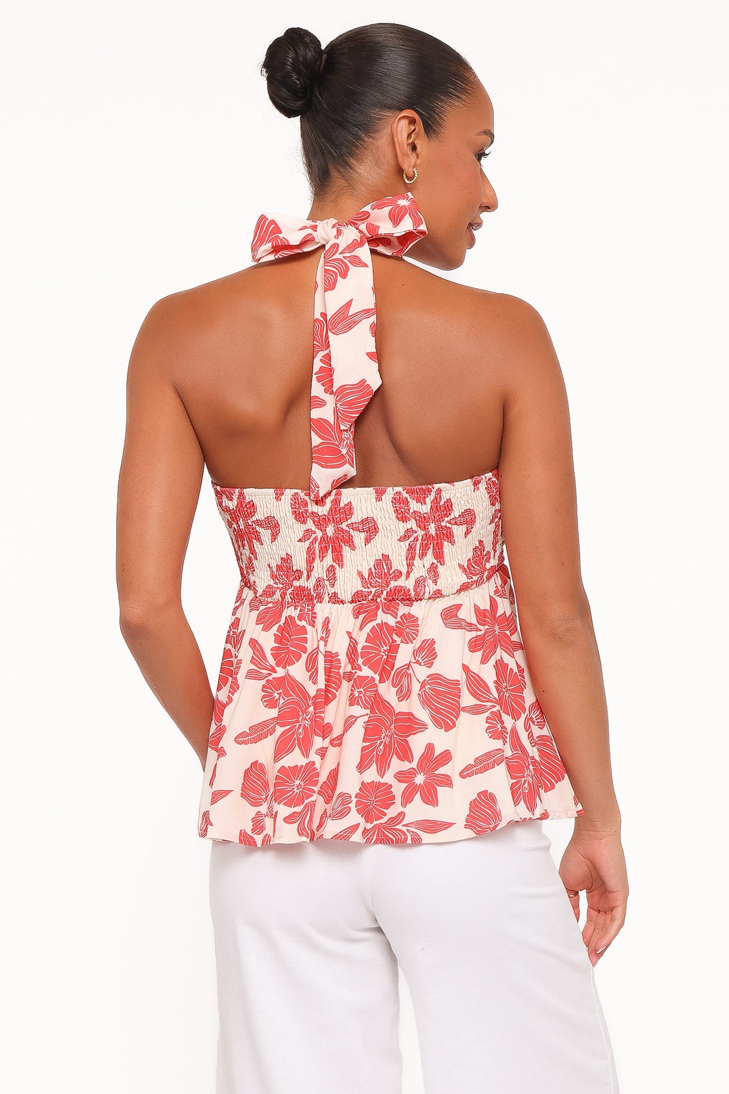 Top floral rojo cuello halter | Atrevido y chic