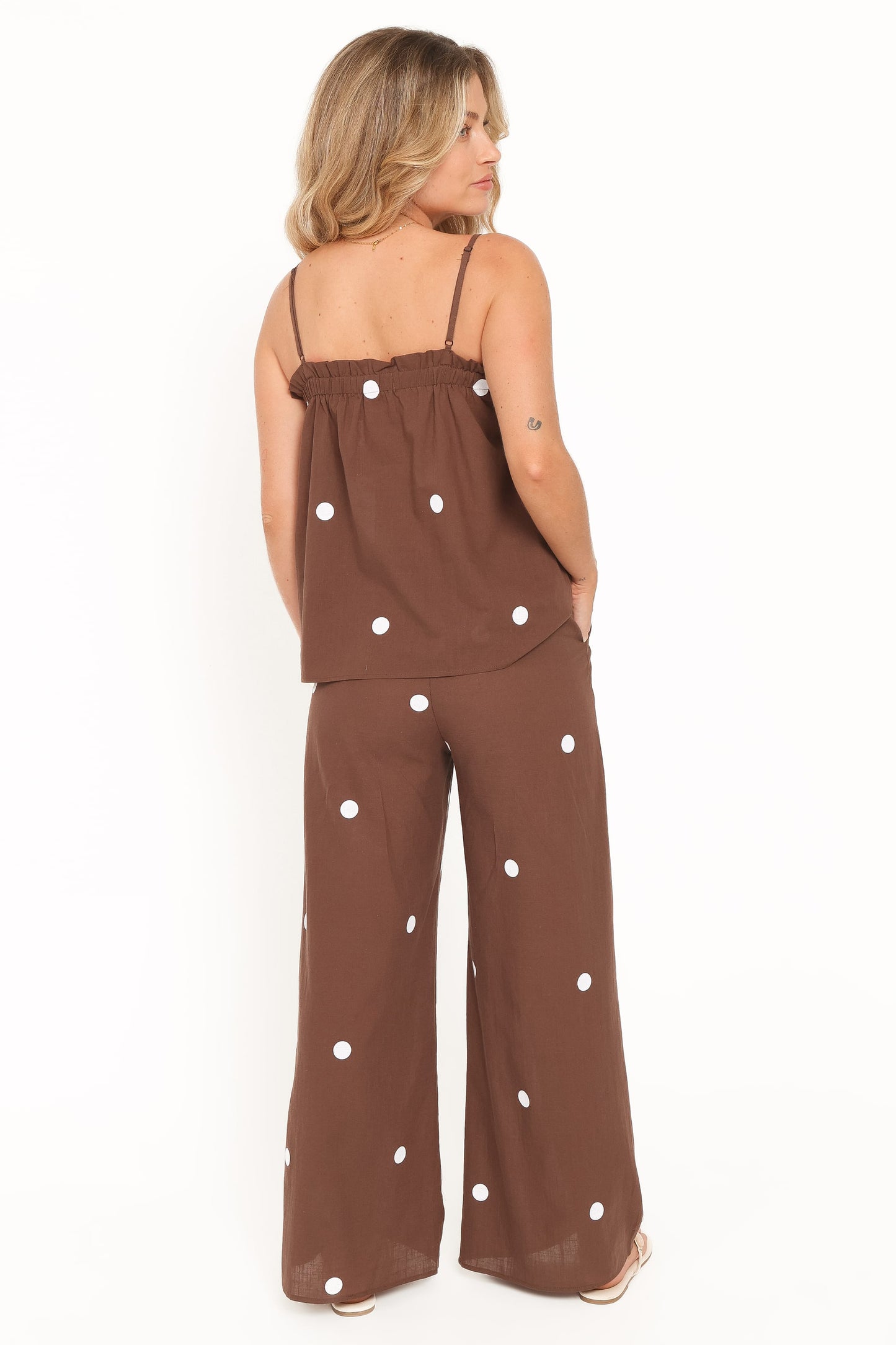 Conjunto pantalón ancho lunares chocolate | Muy cómodo