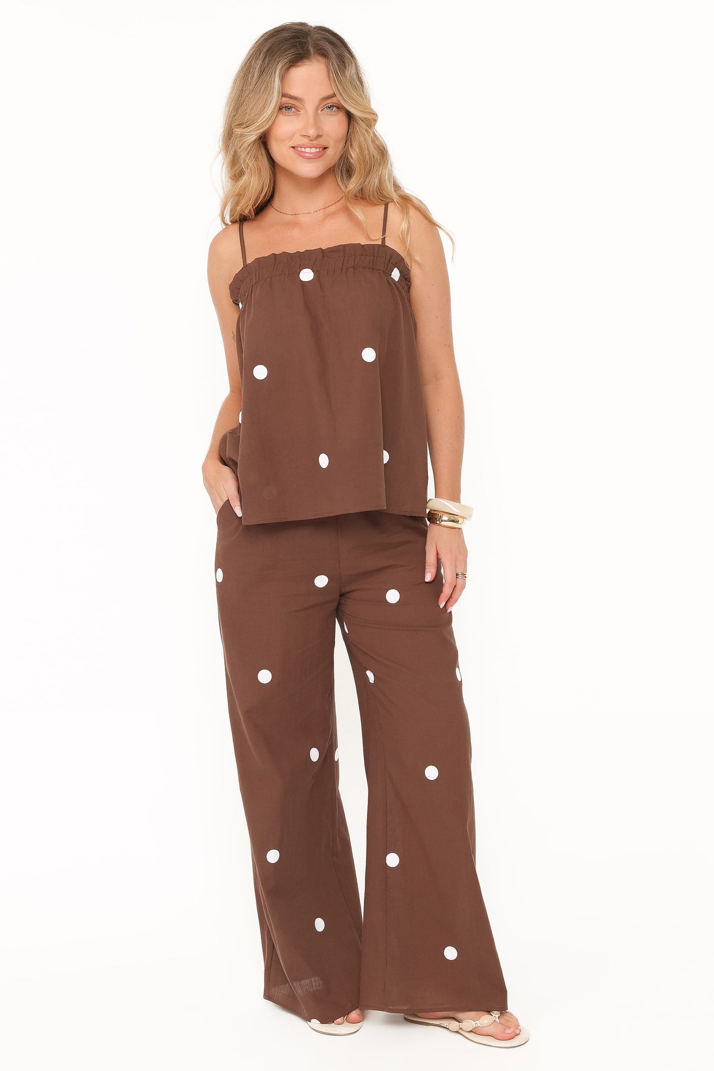Conjunto pantalón ancho lunares chocolate | Muy cómodo