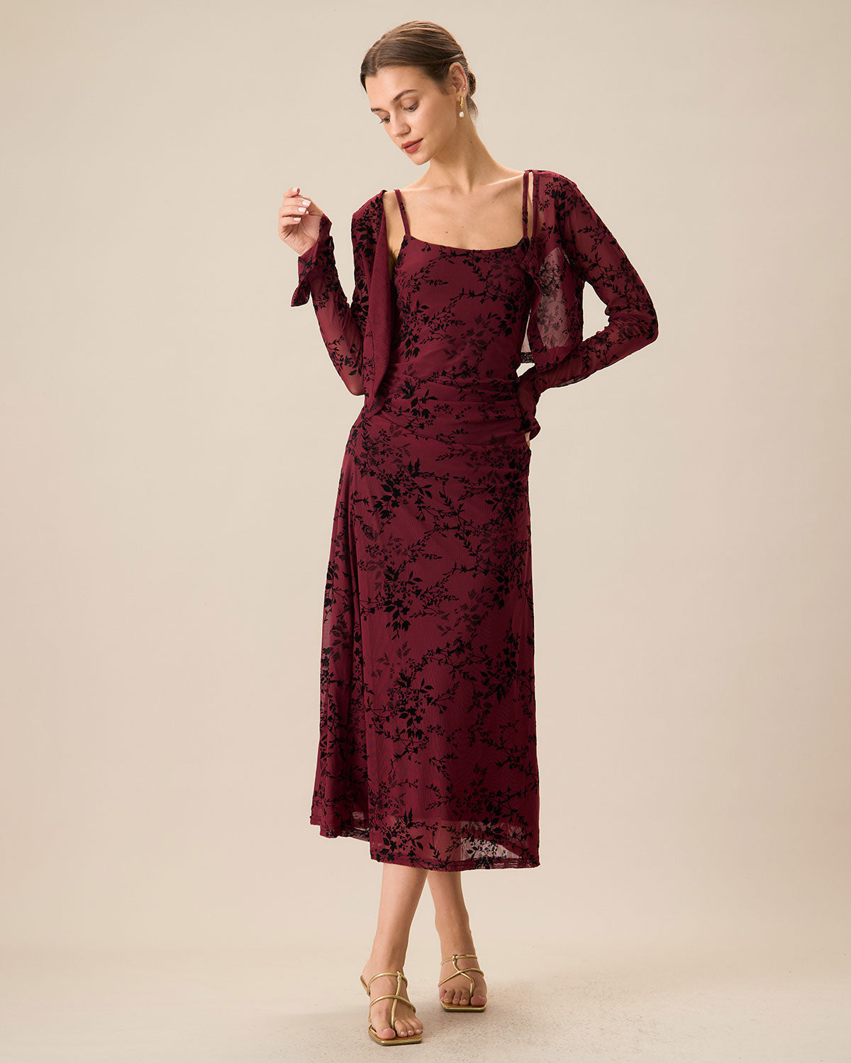 Vestido midi lencero floral rojo | Silueta estilizadora